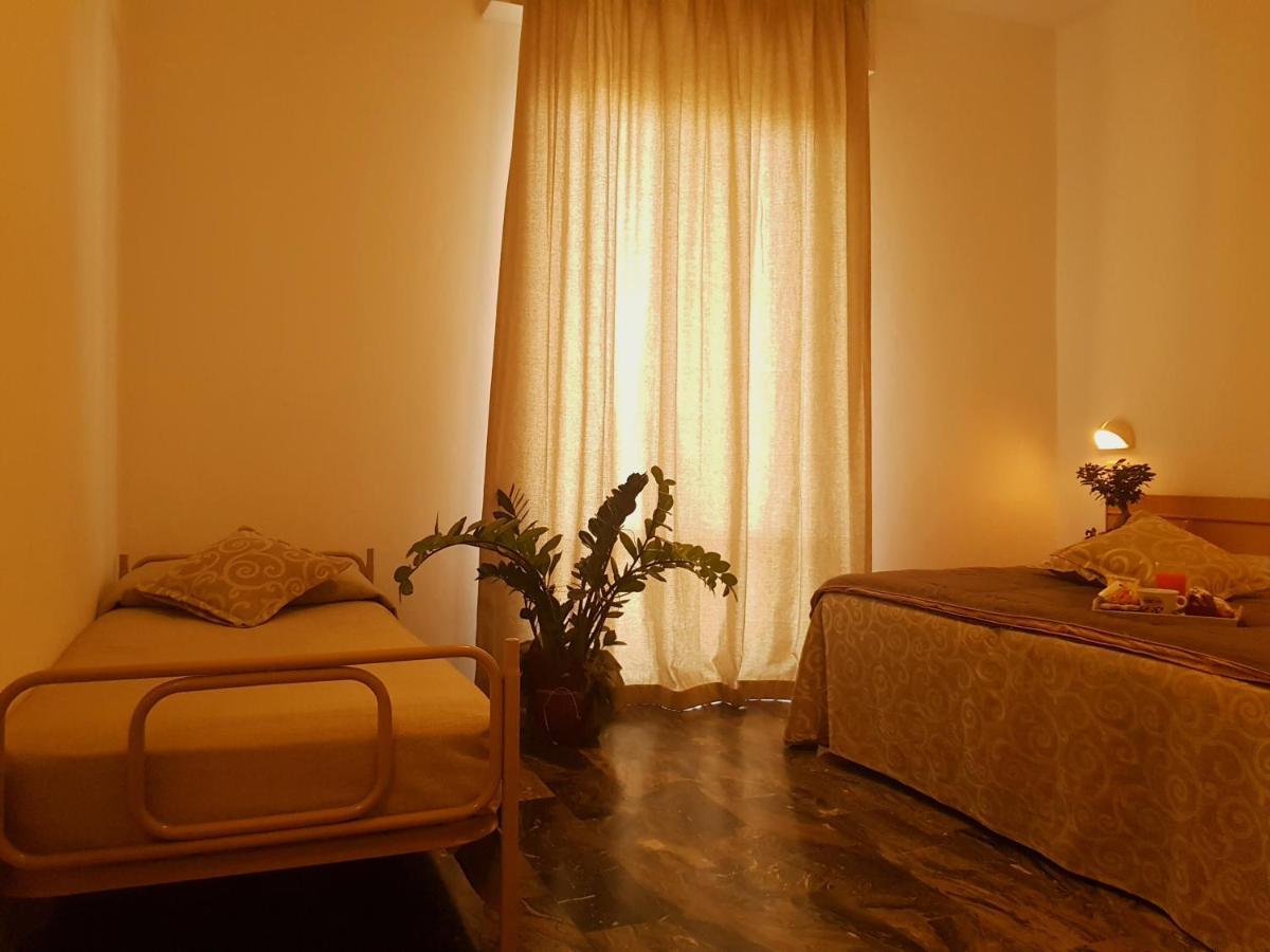 Hotel Romantica Rimini Esterno foto
