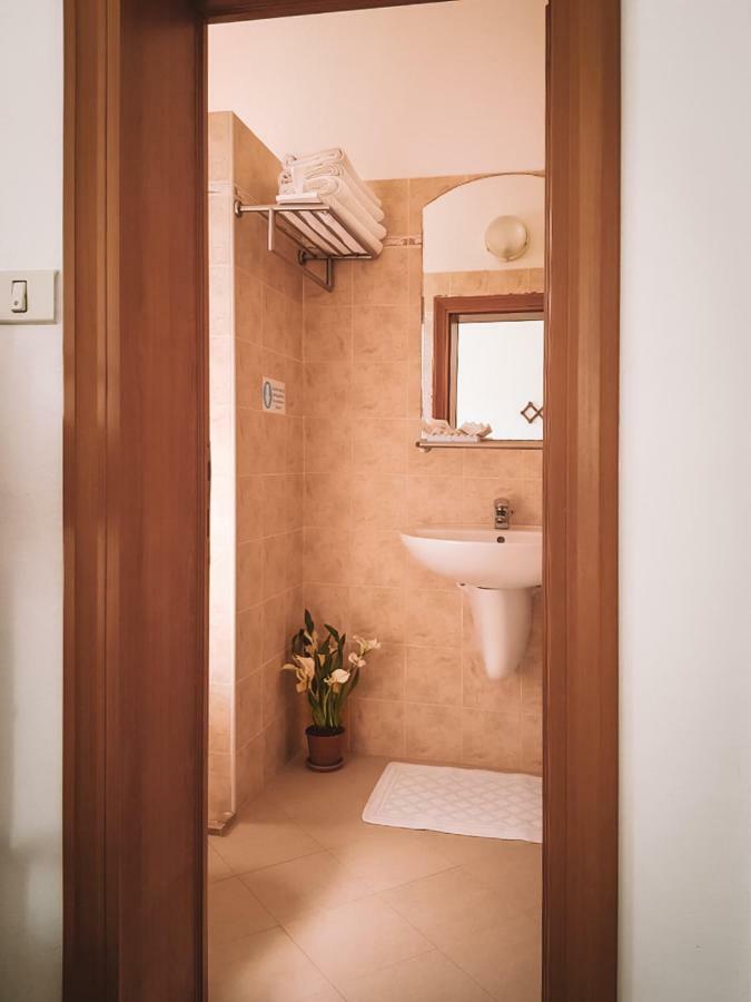 Hotel Romantica Rimini Esterno foto